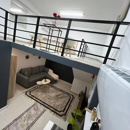 Center בית הארחה
